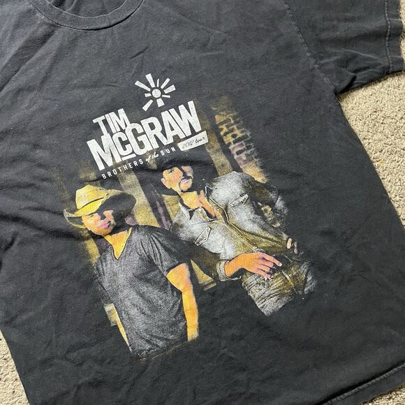 Kenny Chesney & Tim McGraw Brothers of the Sun 2012 Tour T-Shirt Size XL - Picture 3 of 7